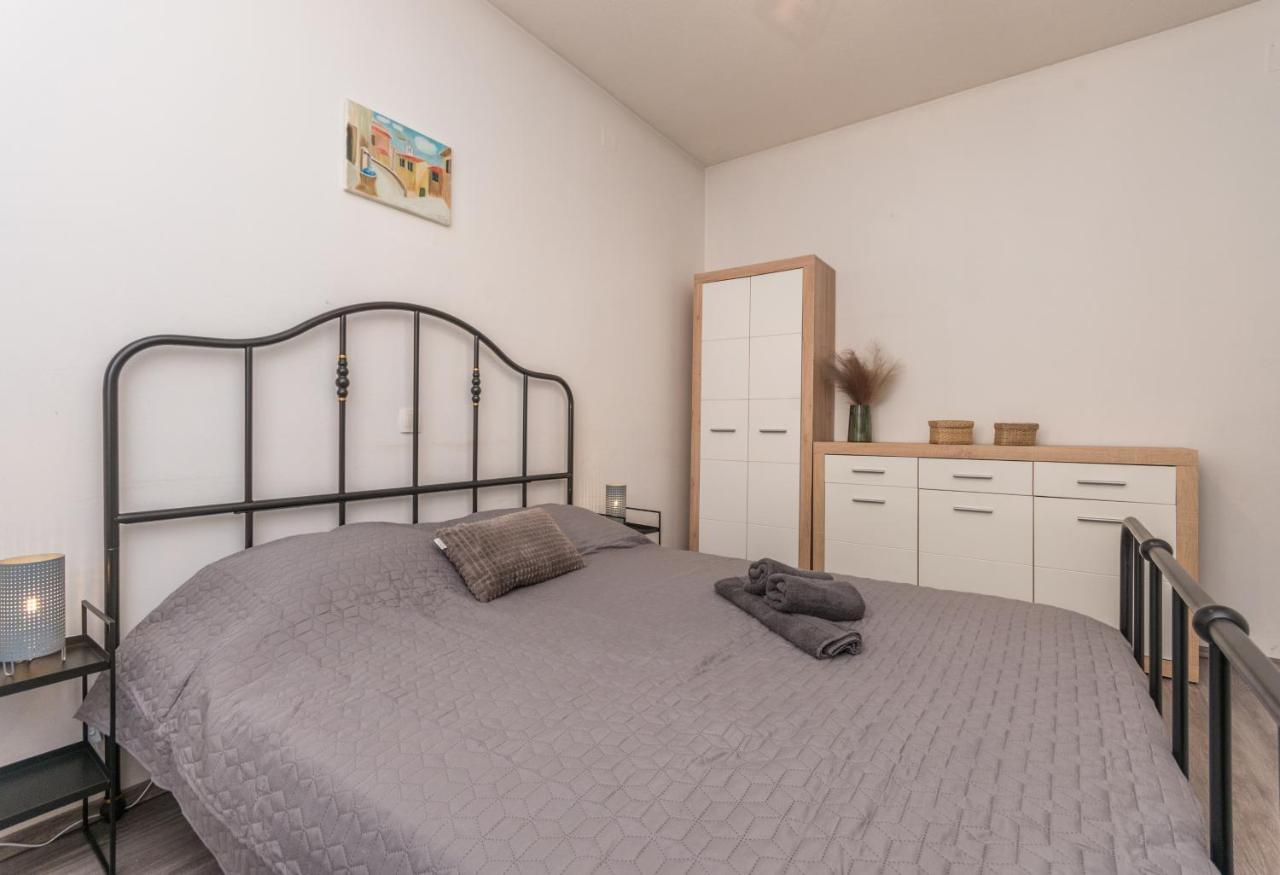 Villa Lucija Biograd Na Moru Luaran gambar