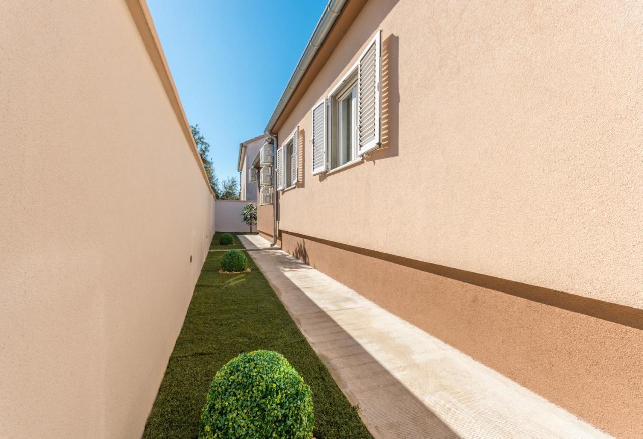 Villa Lucija Biograd Na Moru Luaran gambar